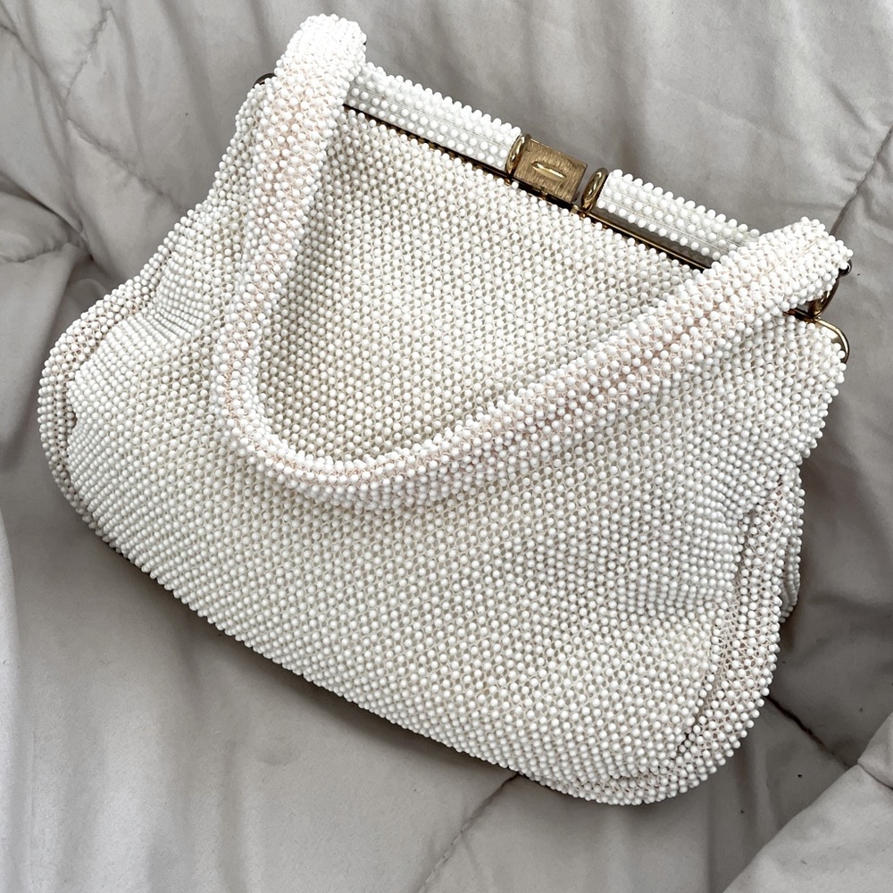 Vintage 1950s Lumured Beaded Handbag